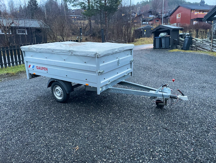 Gaupen 750kg med presenning