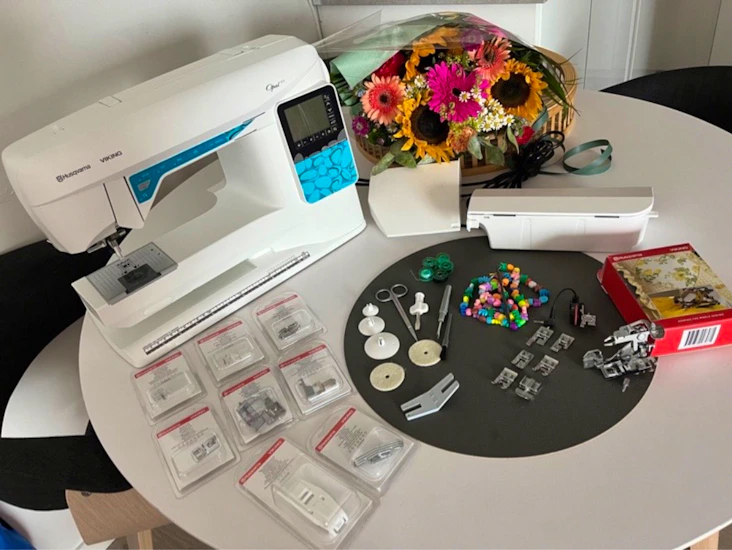 200sømmer + 16trykkfot symaskin