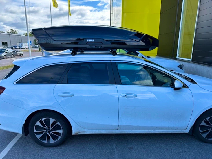 Ny: takbox med takräcke - thule motion xxl