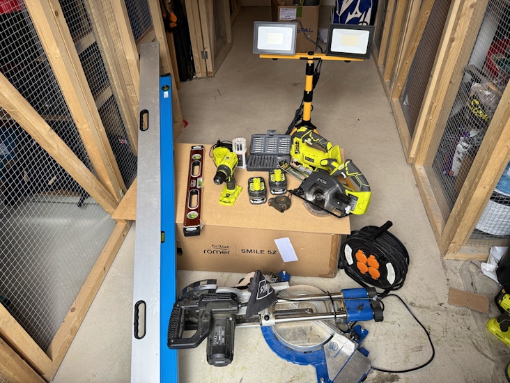 🔨 täydellinen rakennuspaketti kotiin toimitettuna – “leikkaa & mittaa” 🚚