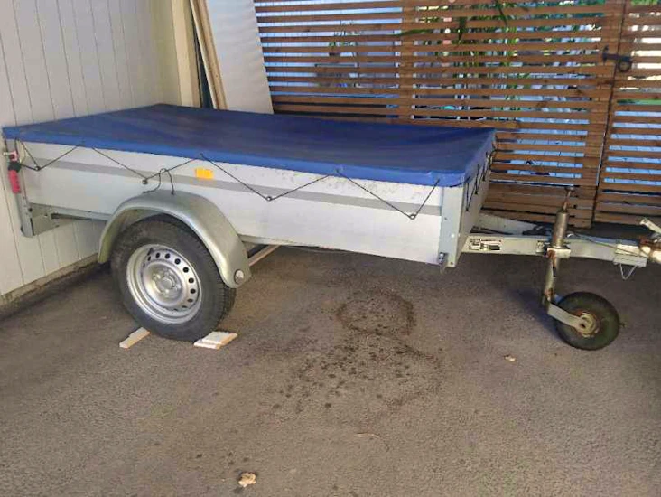 Bra obromsad släpvagn med överdrag