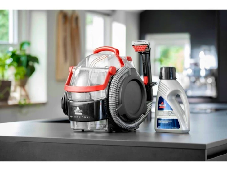 Møbelrenser og flekkfjerner