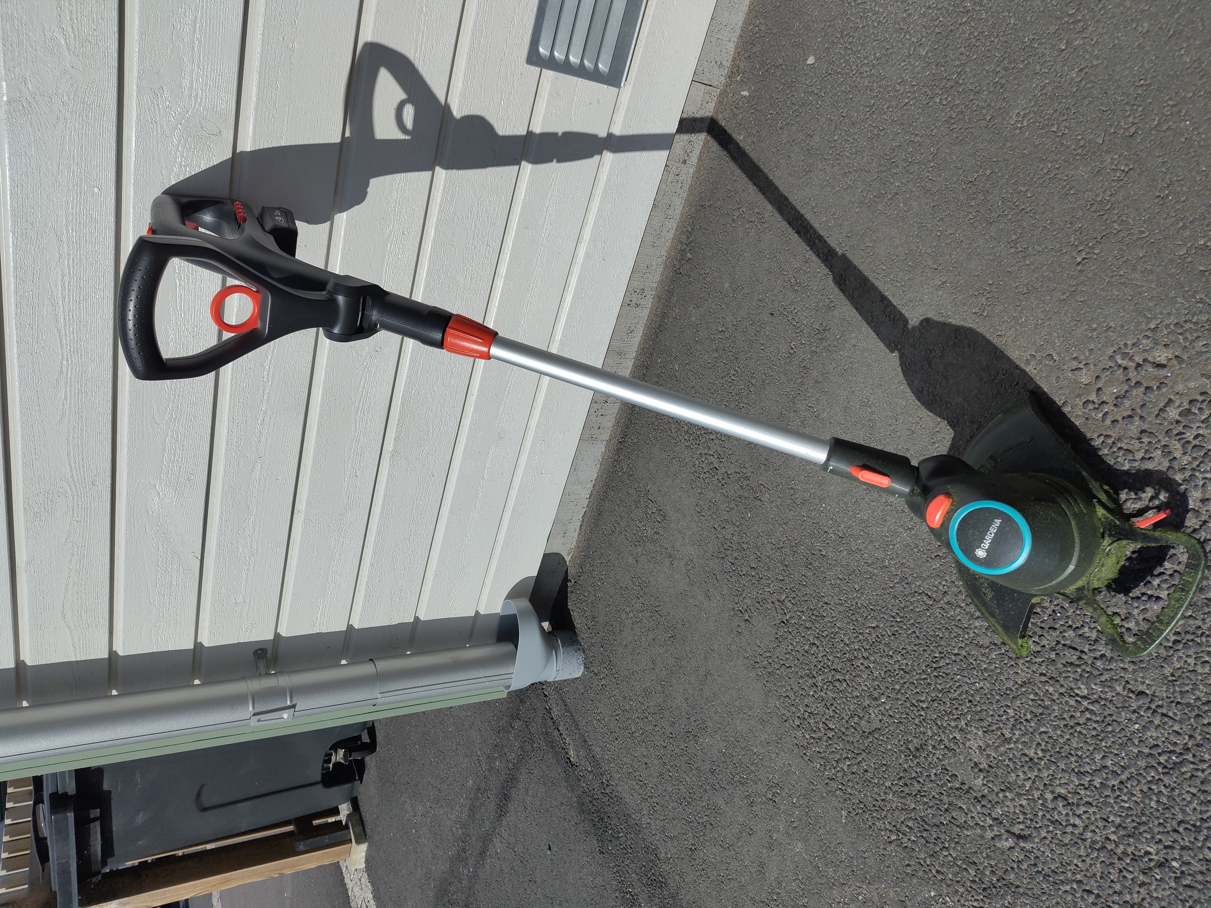 Gardena batteridriven grästrimmare 