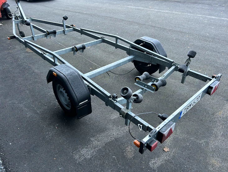 Fogelsta 1300kg last 6m 1000kg båttrailer 80km/h