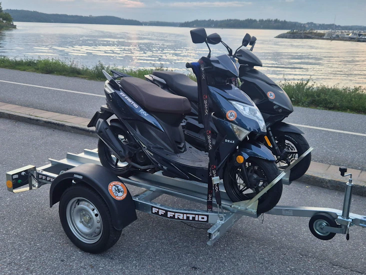 Motorcykel släp med plats för 1 - 2 mc
