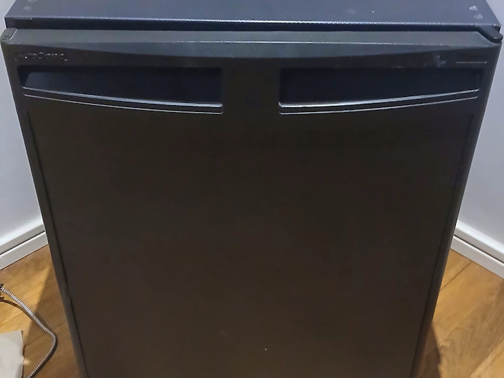 Minibar kylskåp minikyl hotell partycooler party kyl