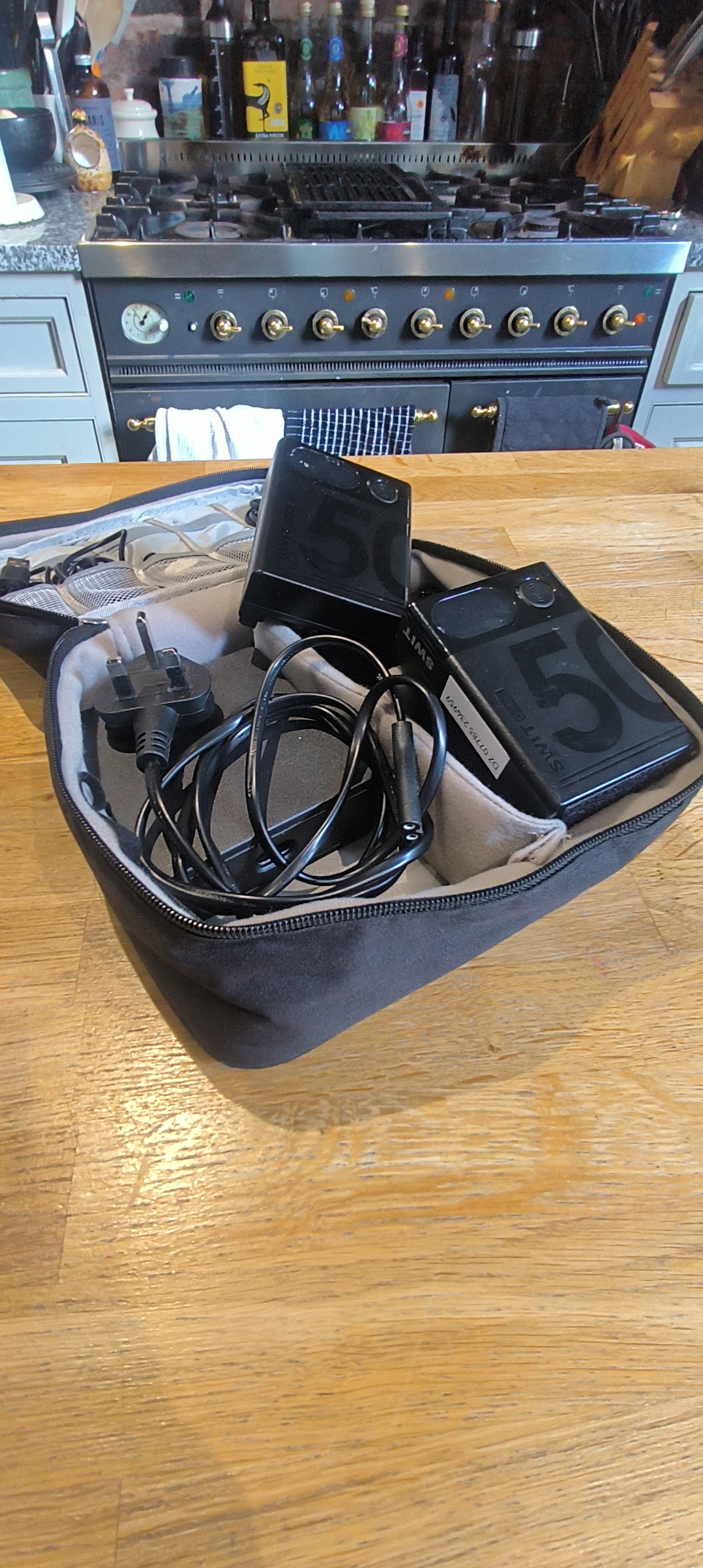 Swit 50 wh v lock batteries 