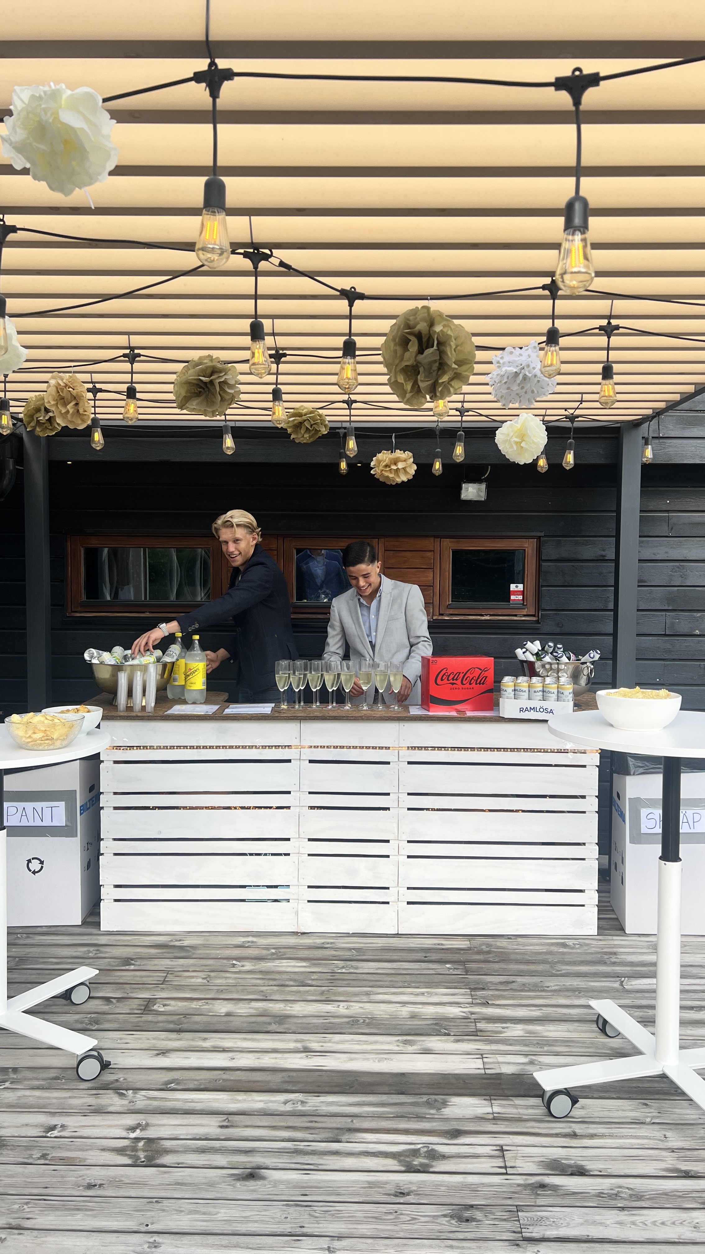 Delbar utebar för fest, student, bröllop & event