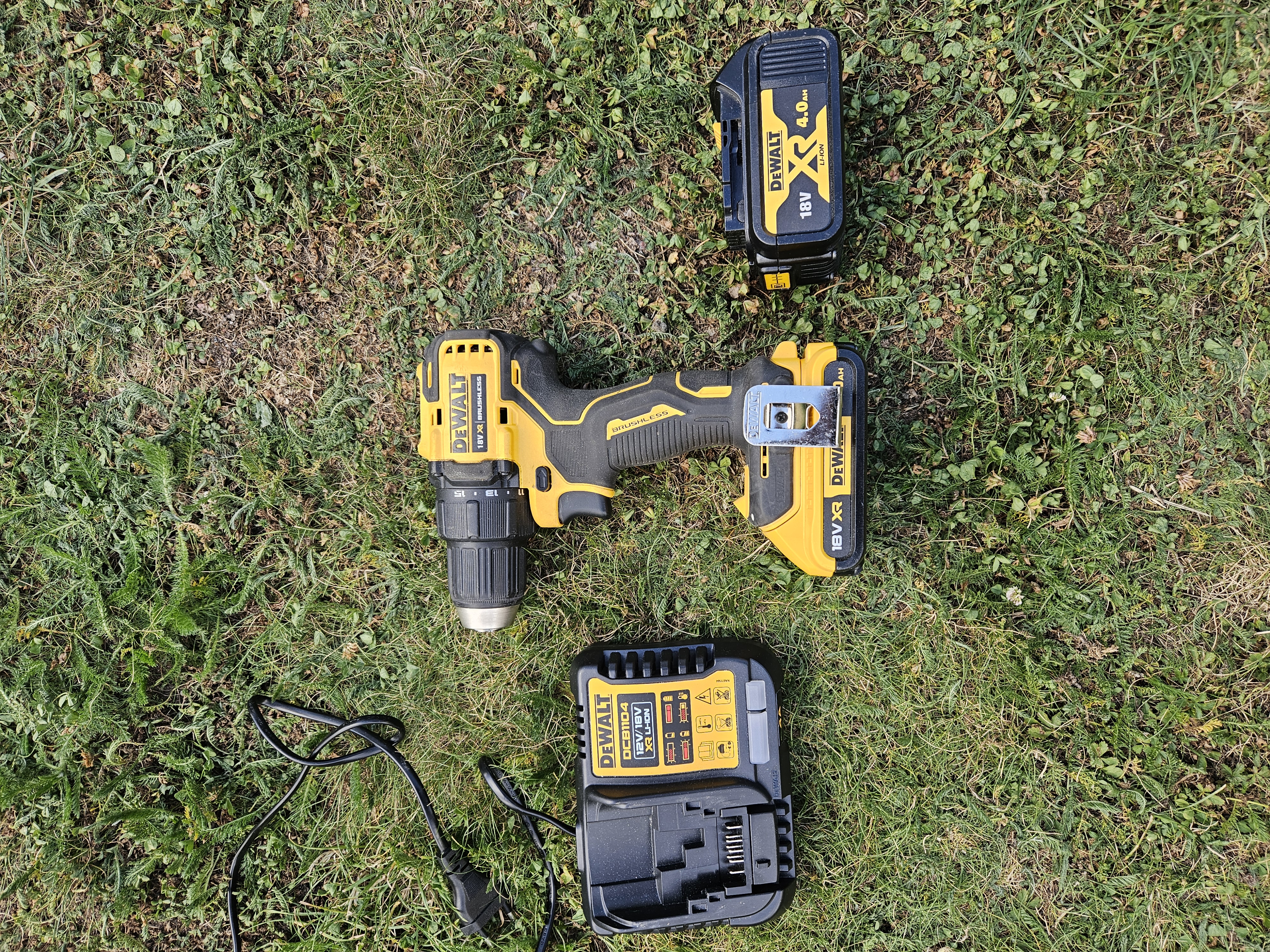 Skruvdragare dewalt 18v xr 2 batterier
