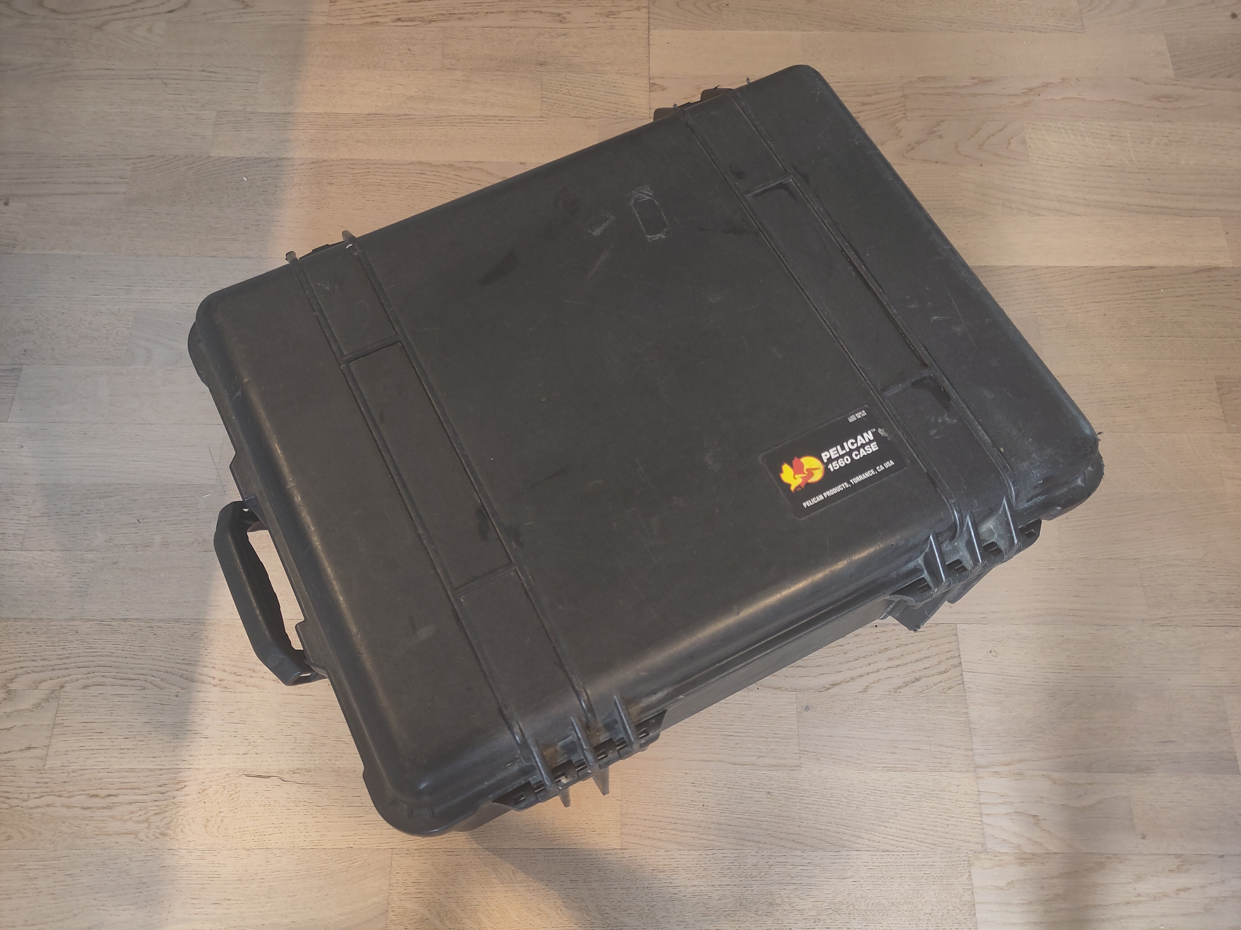 Pelican 1610 kuljetuslaukku pyörillä — hard transport case with wheels