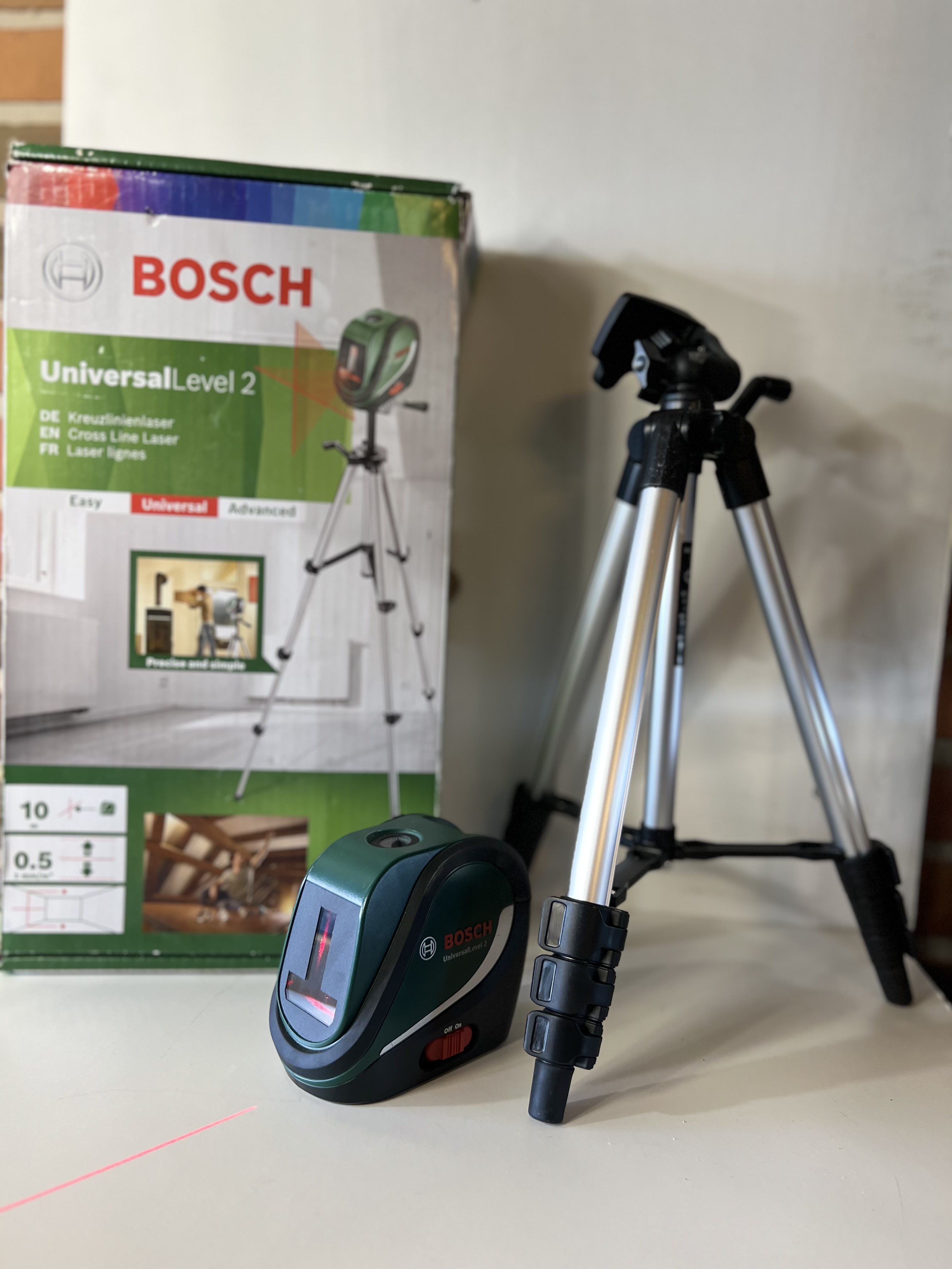 Bosch krydslinjelaser universal level 2 inkl. stativ
