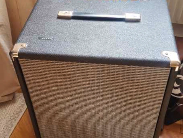 Basförstärkare fender rumble 100