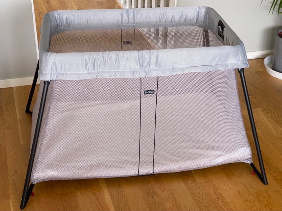 Babybjörn - bekväm resesäng/mindre lekhage