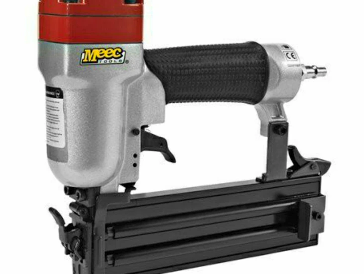 Tryckluftsdriven spikpistol / dyckert