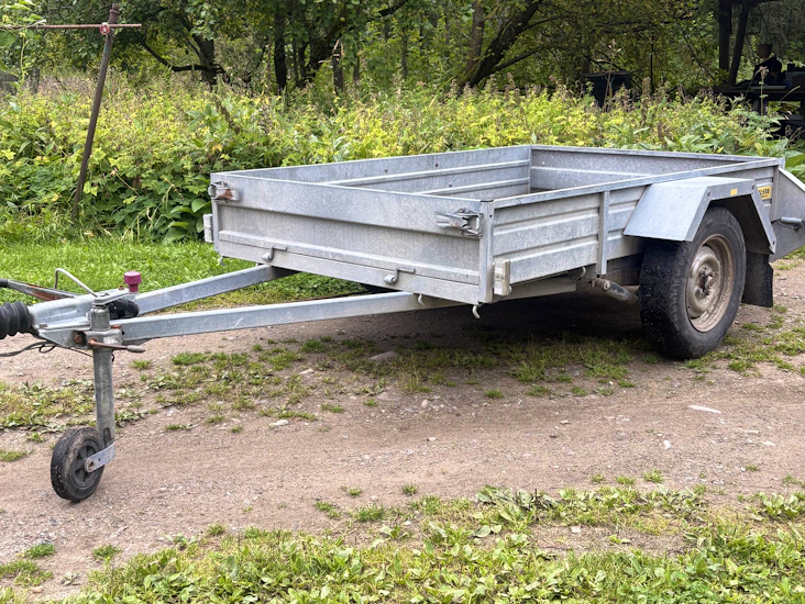 Lätt släpvagn öppen