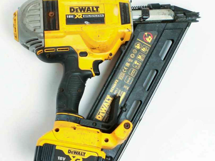 Spikpistol dewalt dcn692p2