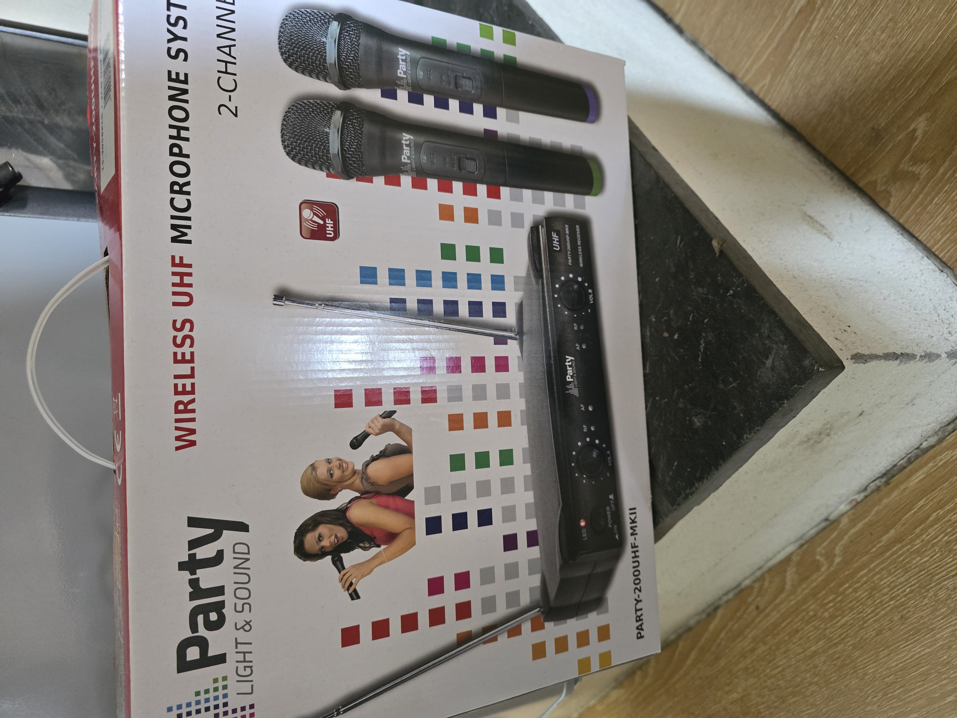 Party 200uhf mkii