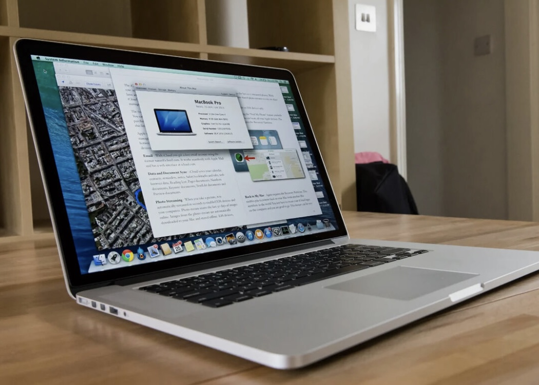 Macbook air macos big sur 1.4 ghz intel core i5. 4gb memory.