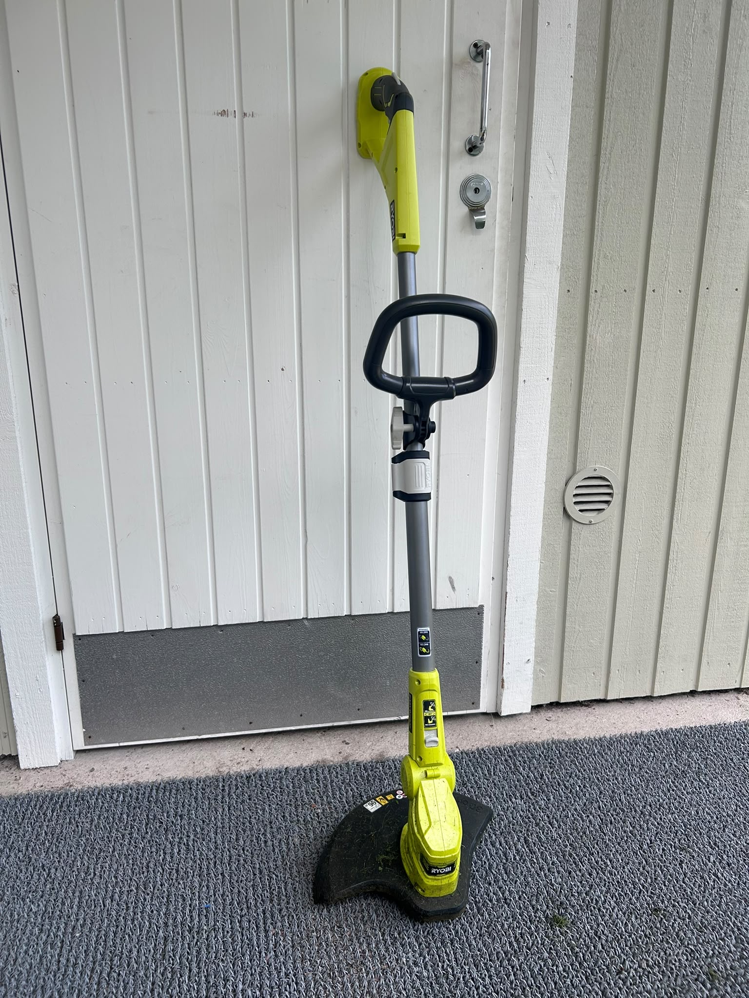 Ryobi ruohotrimmeri
