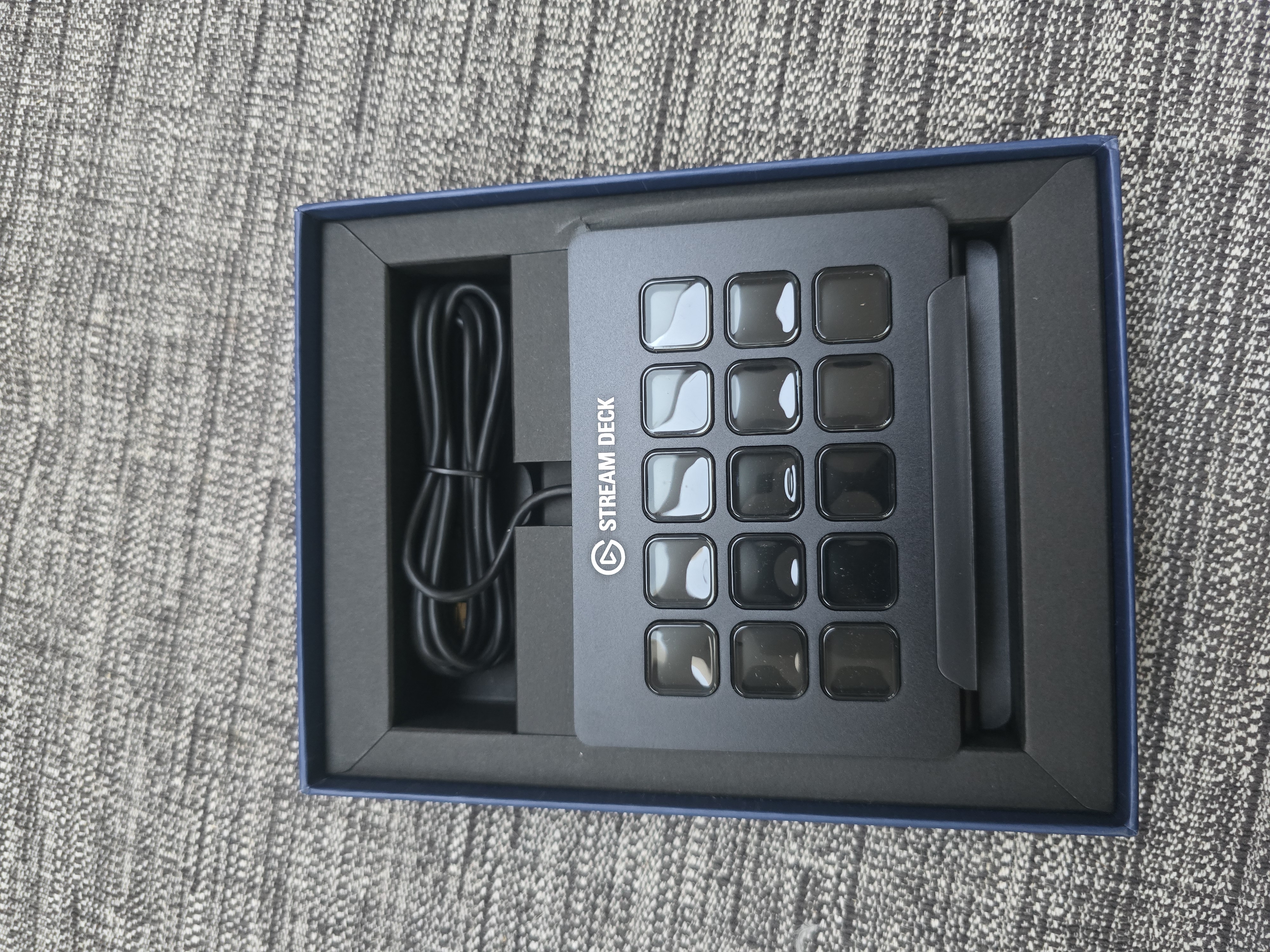 Elgato stream deck | live stream controller | obs / podcast / editing shortcut pad