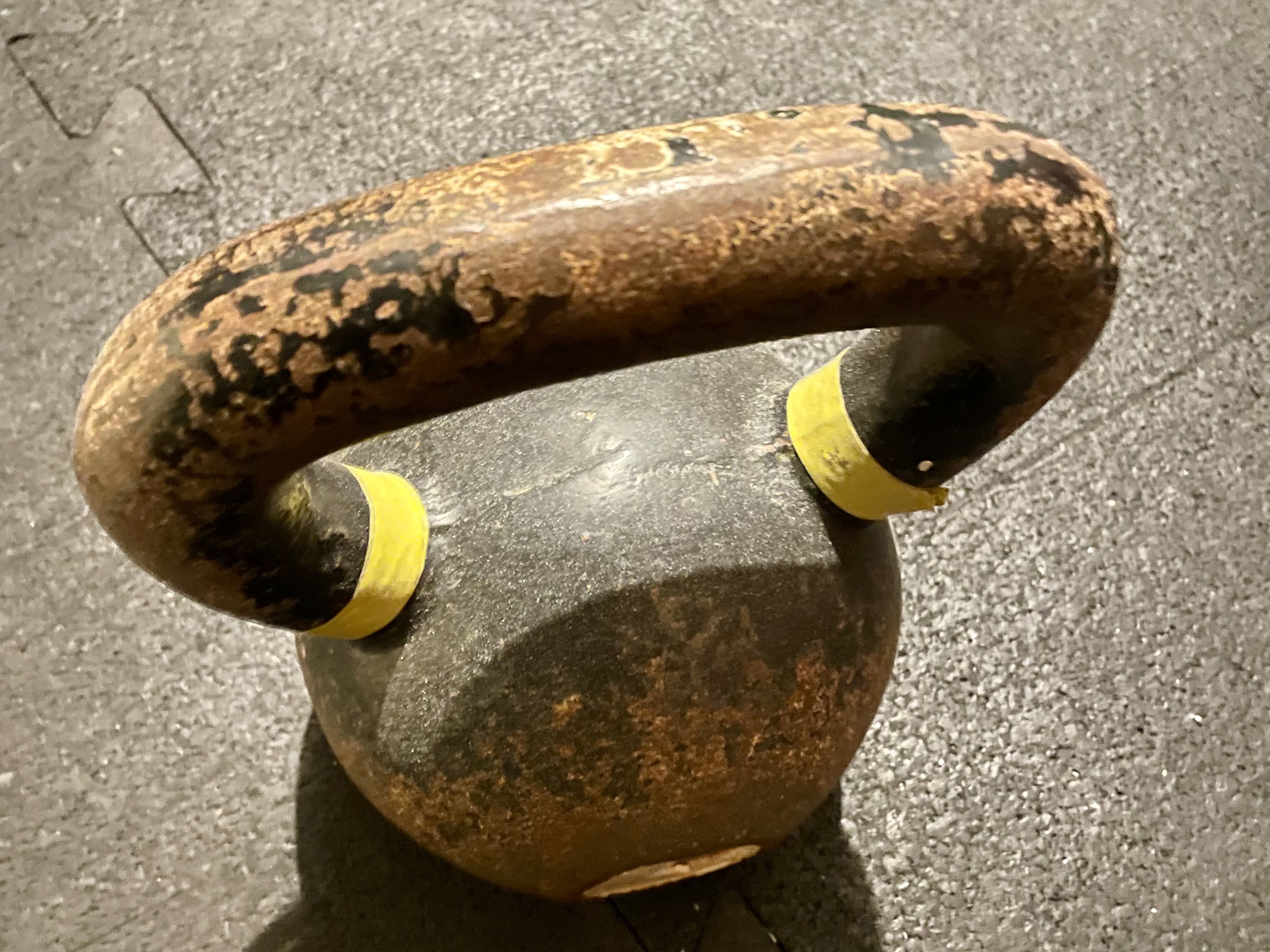 Kettlebell i järn 16kg.