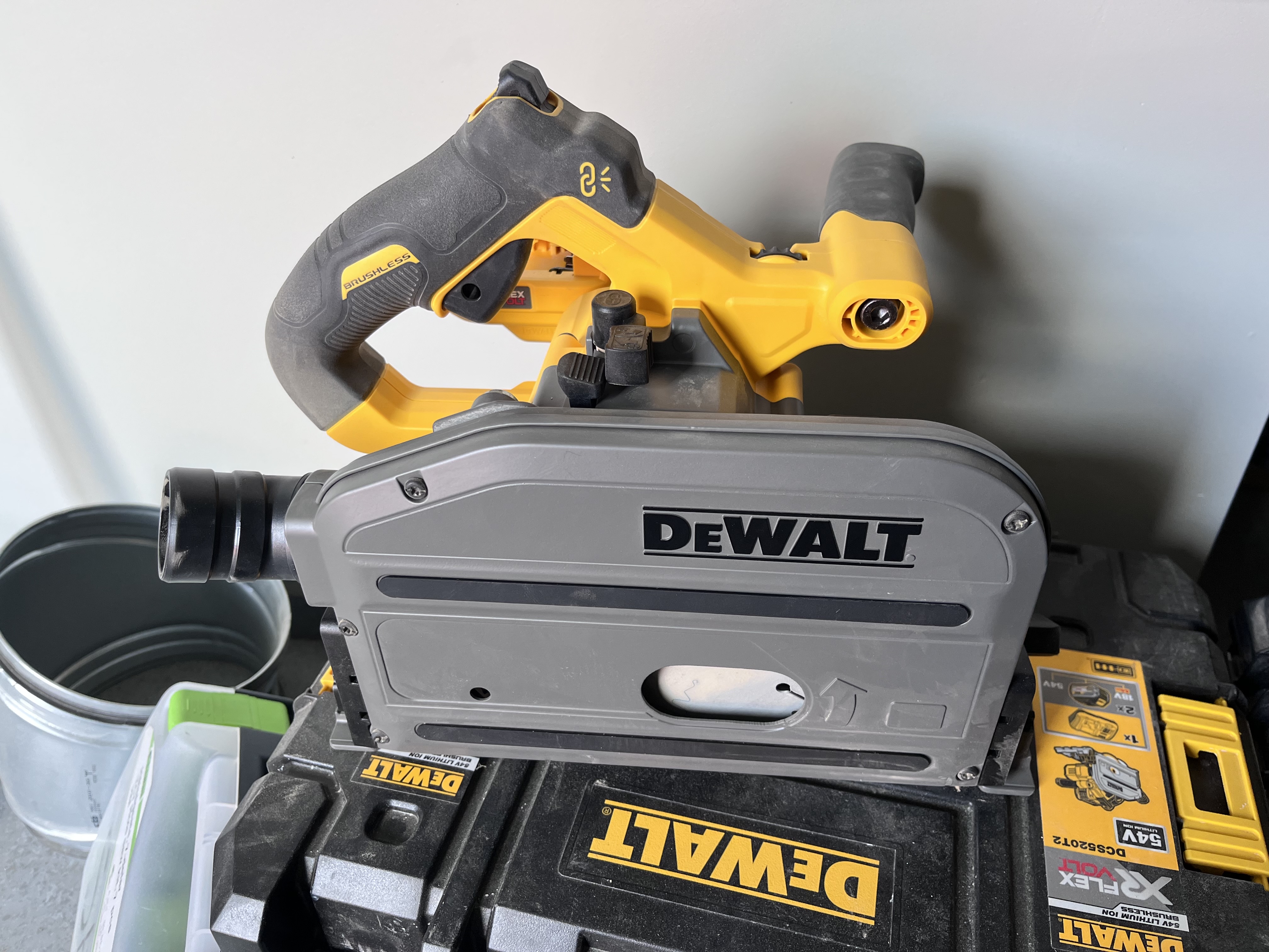 Dewalt verktøysett for baderomsplater. alt verktøy på batteri.