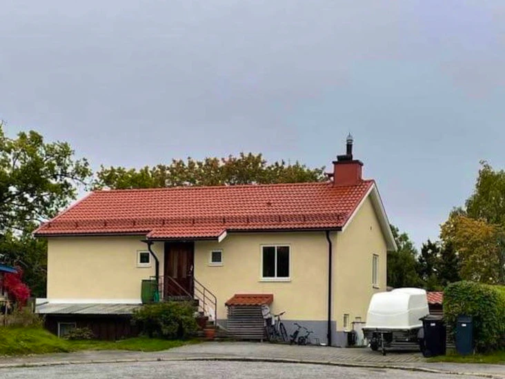 Parkeringsplats vid villa