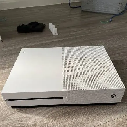 Microsoft xbox one s 500gb - no disc white with controller