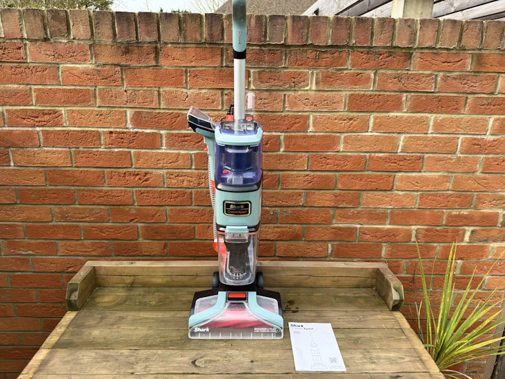 Shark carpet cleaner – deep clean carpets, rugs & upholstery – ex150ukcp