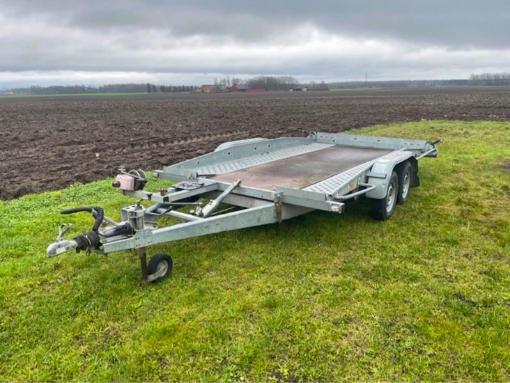 Biltransportsläp thule at2000b