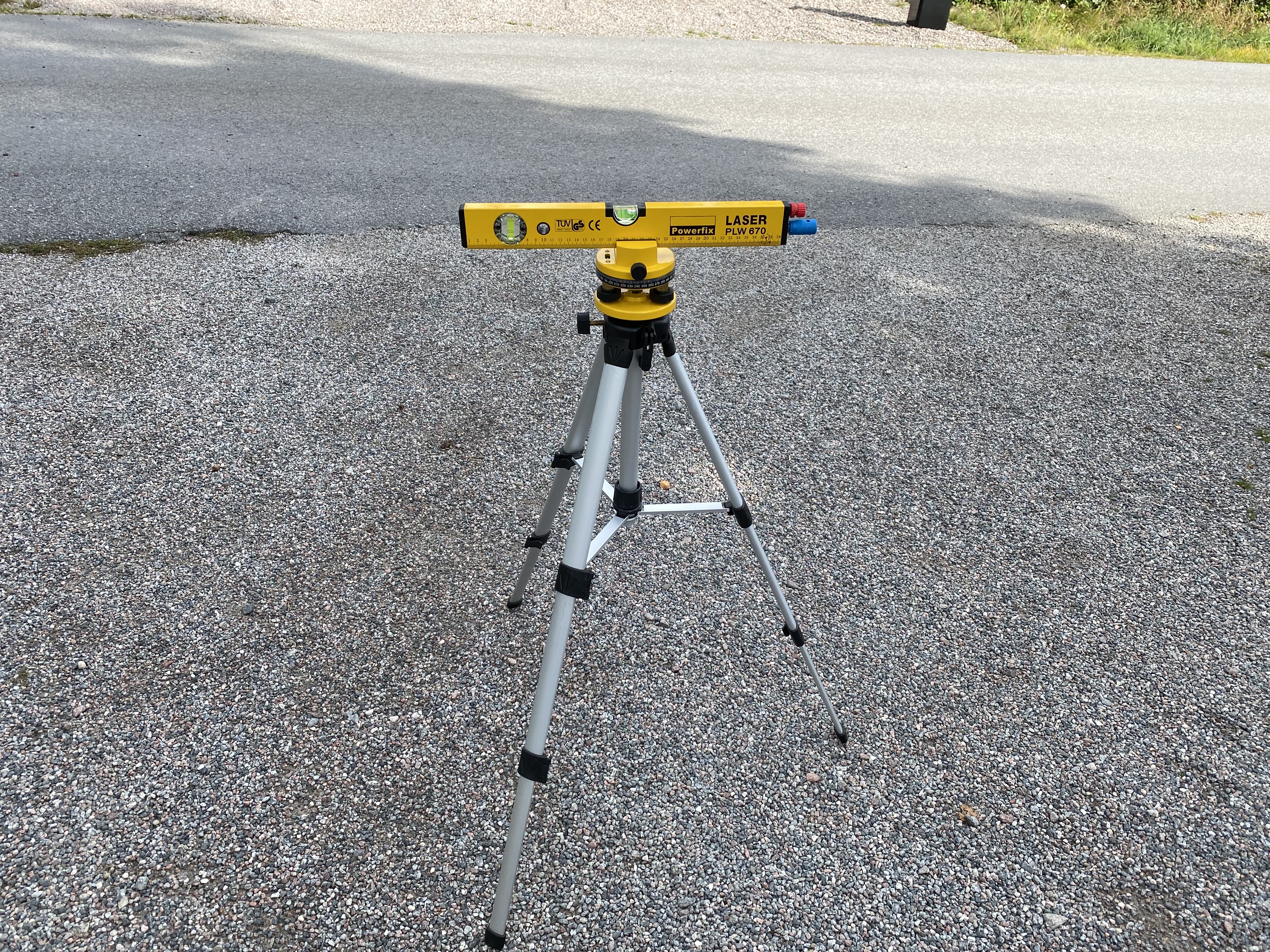 Laservattenpass med stativ