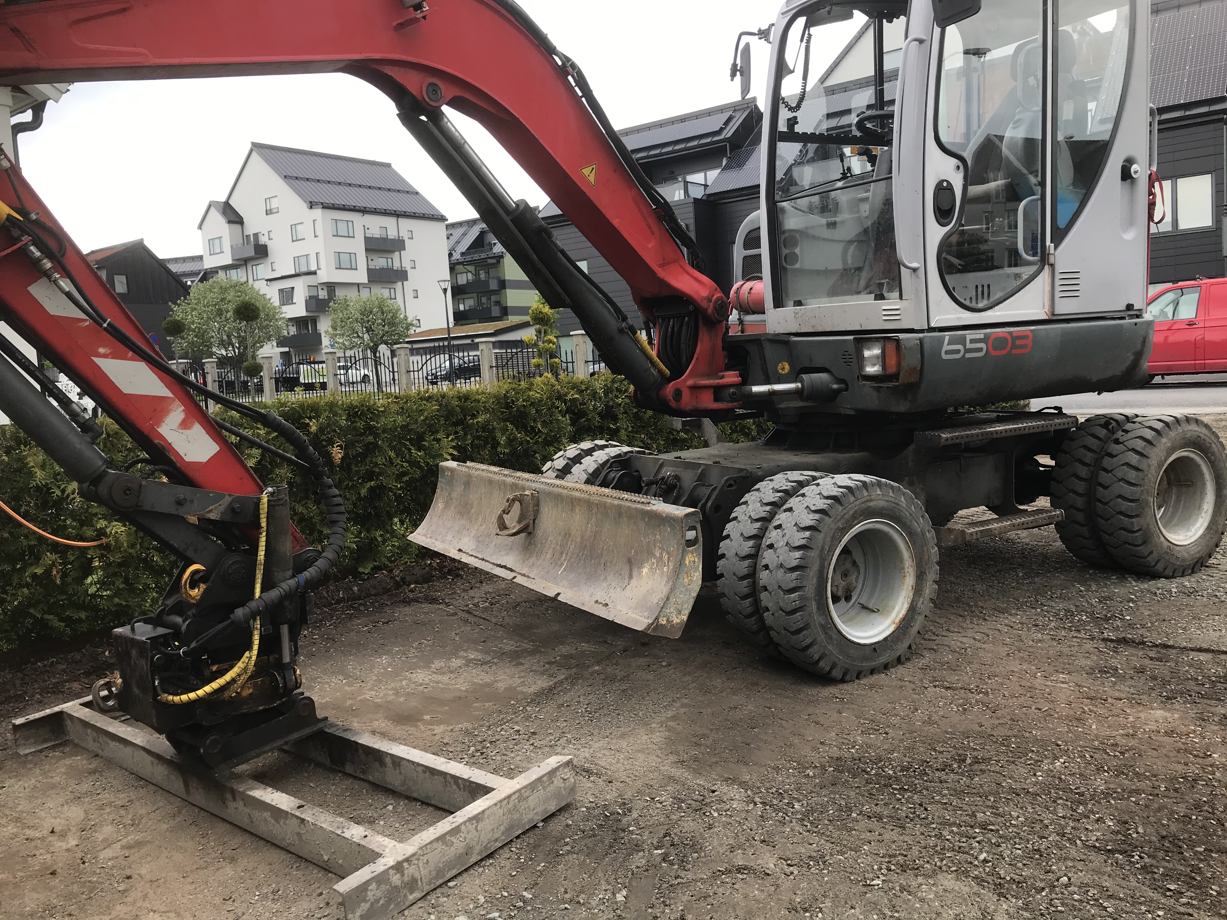 Grävmaskin med förare