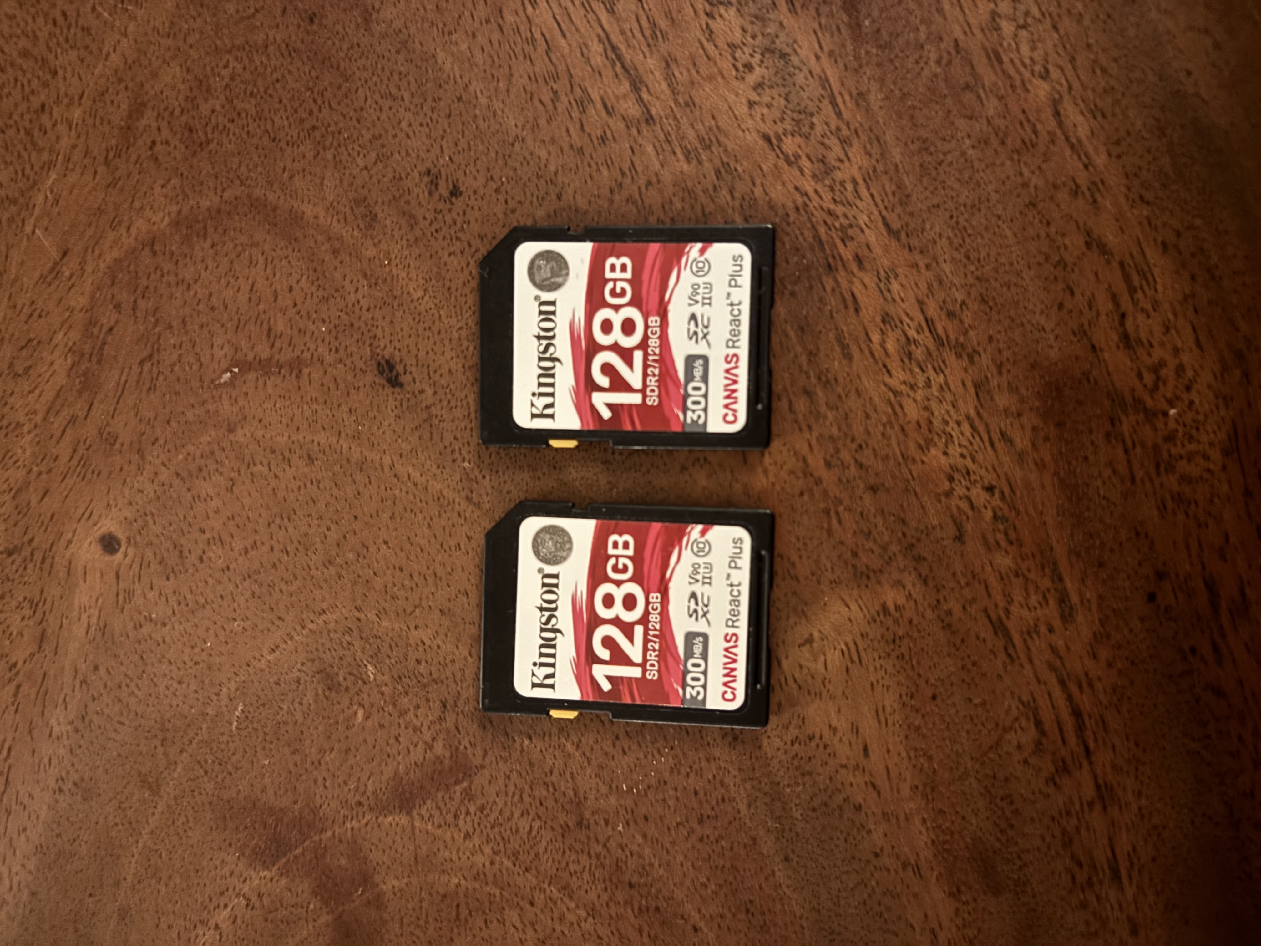 2 x kingston 128gb v90ii sd card