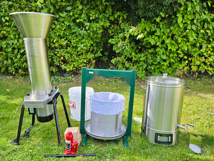 Musta din frukt! elektrisk kross & hydraulisk press samt pastör