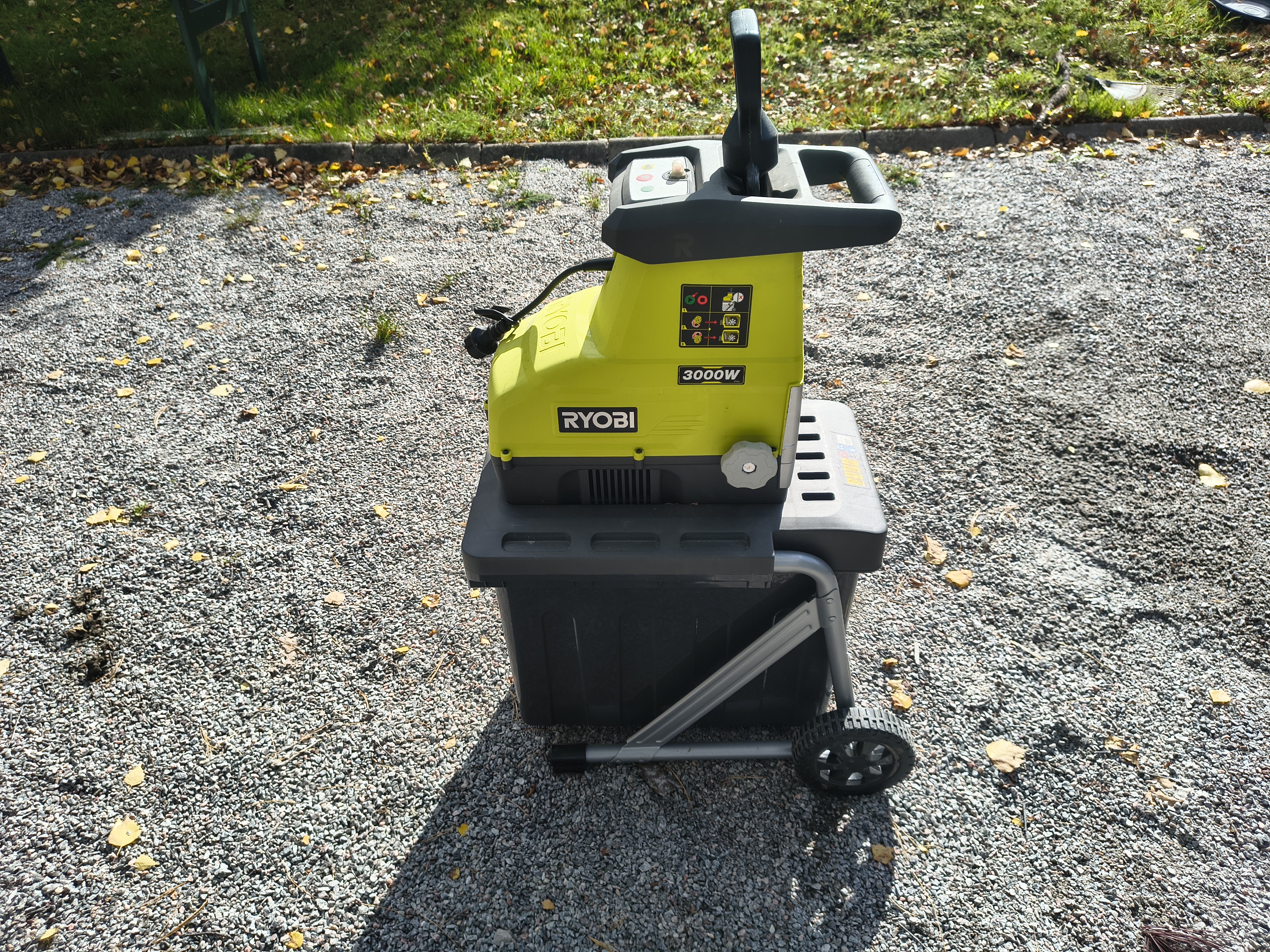 Ryobi 3000 w oksasilppuri – 45 mm