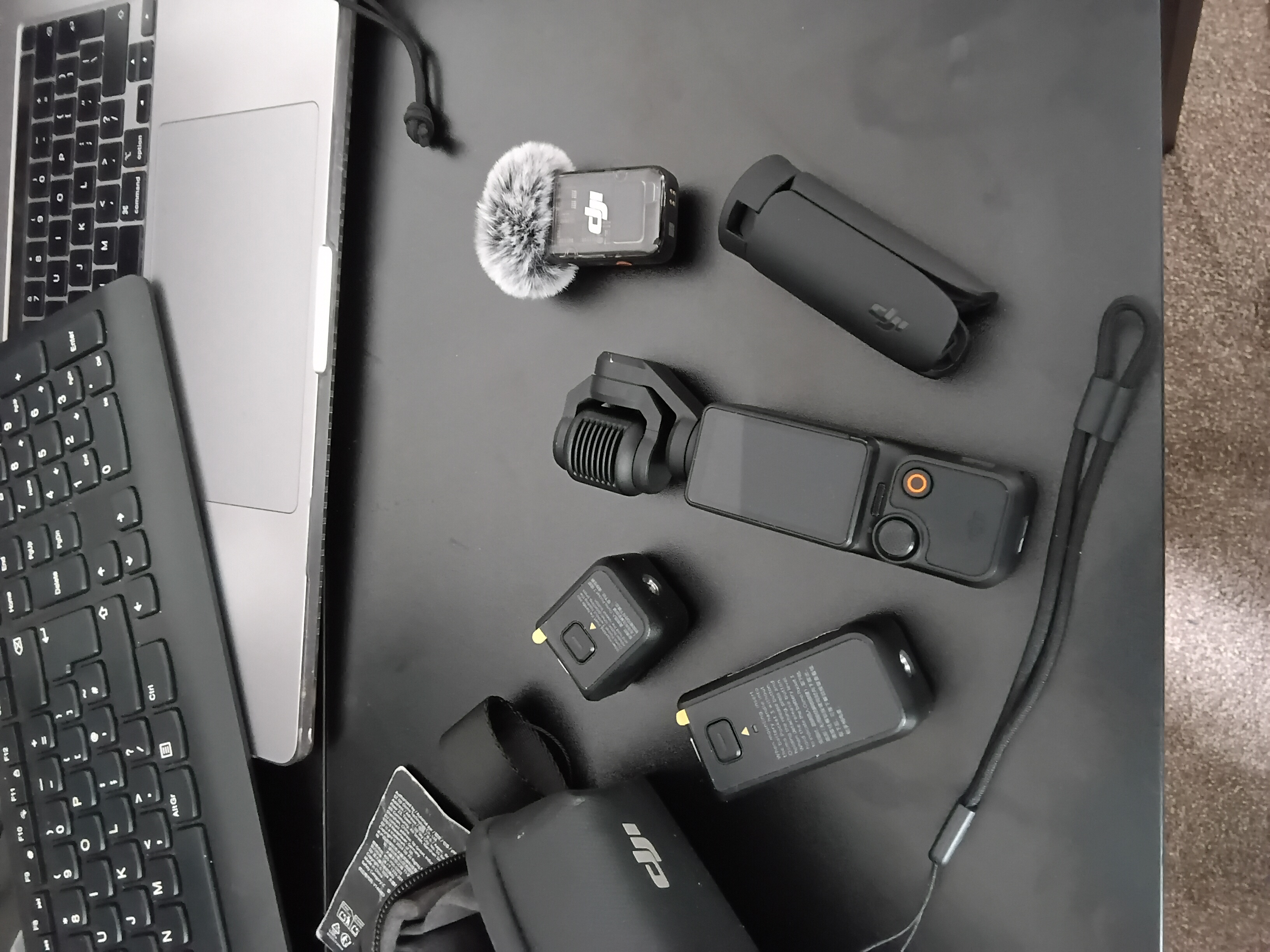 Dji osmo pocket 3 creator bundle + accessories