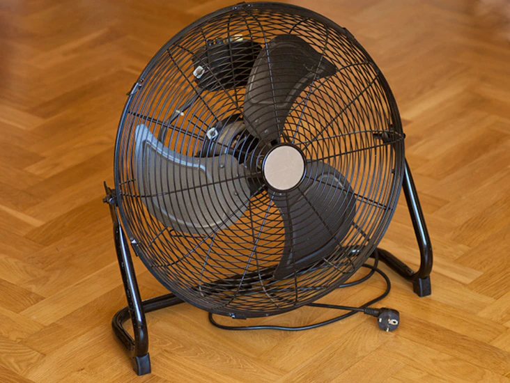 Stor fläkt på 130 w höjd 55 cm