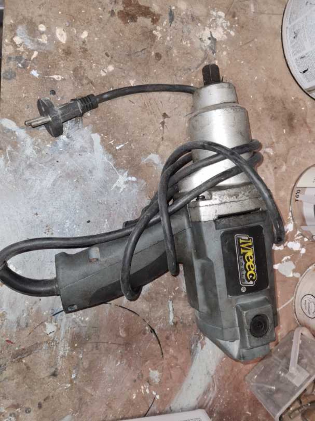 Mutterdragare med kabel