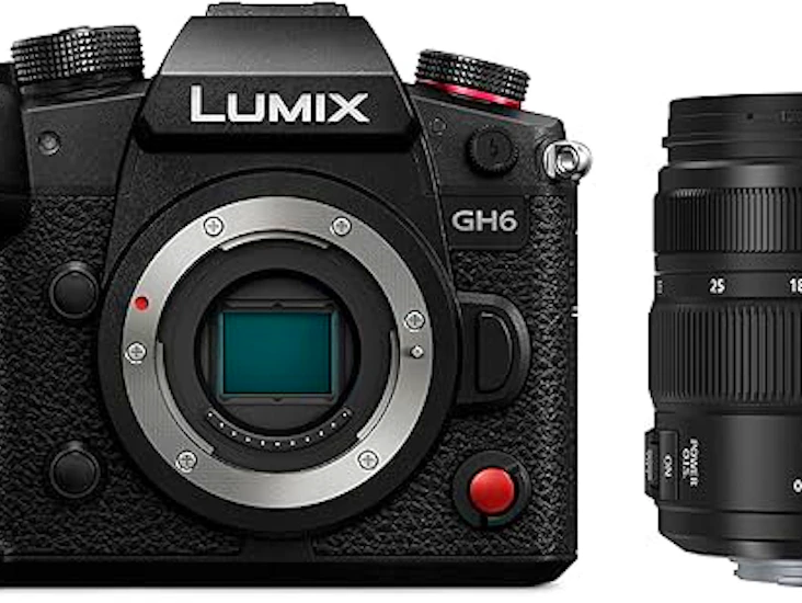 Panasonic lumix gh6 and lumix 12-35 mm f2.8 lens