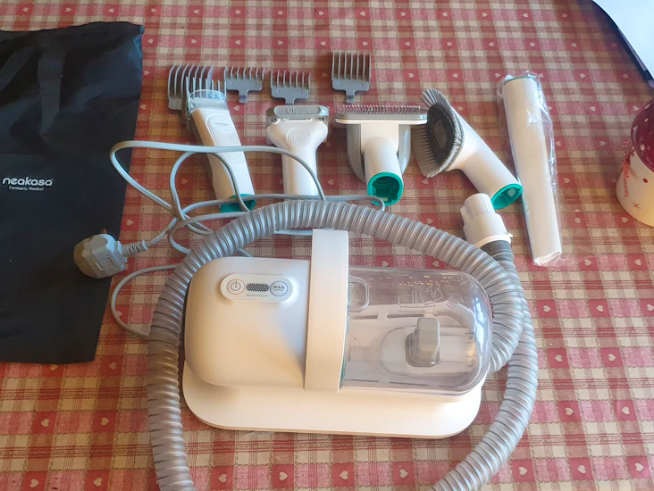 Neakasa p1 pro pet grooming system for dogs and cats
