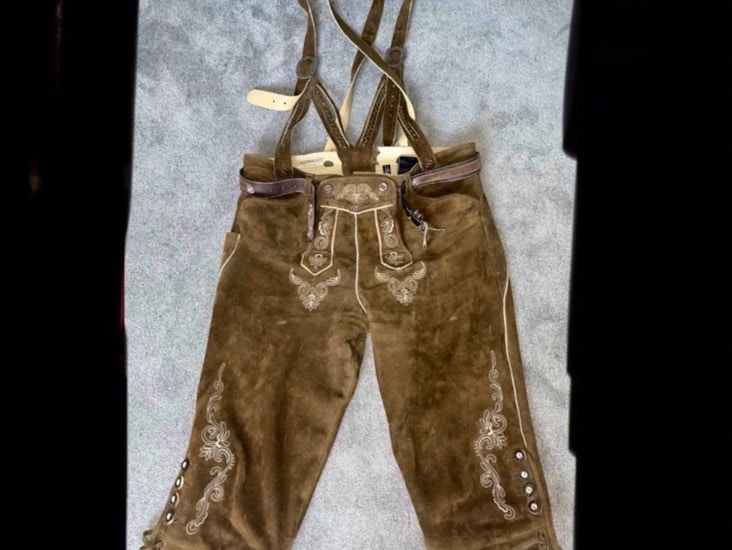 Äkta lederhosen.