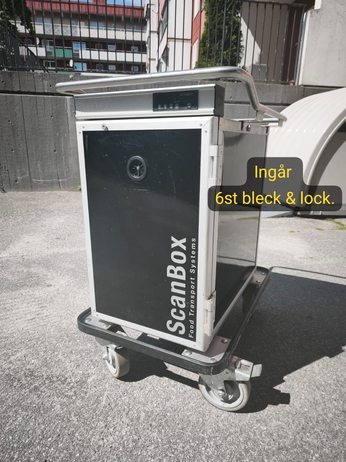 Värmeskåp inkl. kantin & lock (125 portioner)