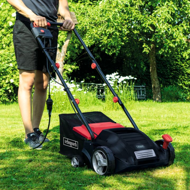 Elektrisk vertikalskärare/mossrivare