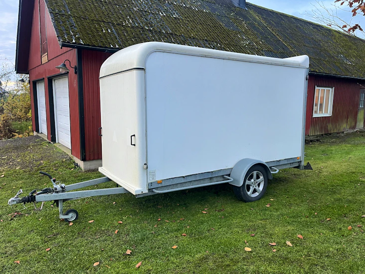 Skåpsläp 11m3