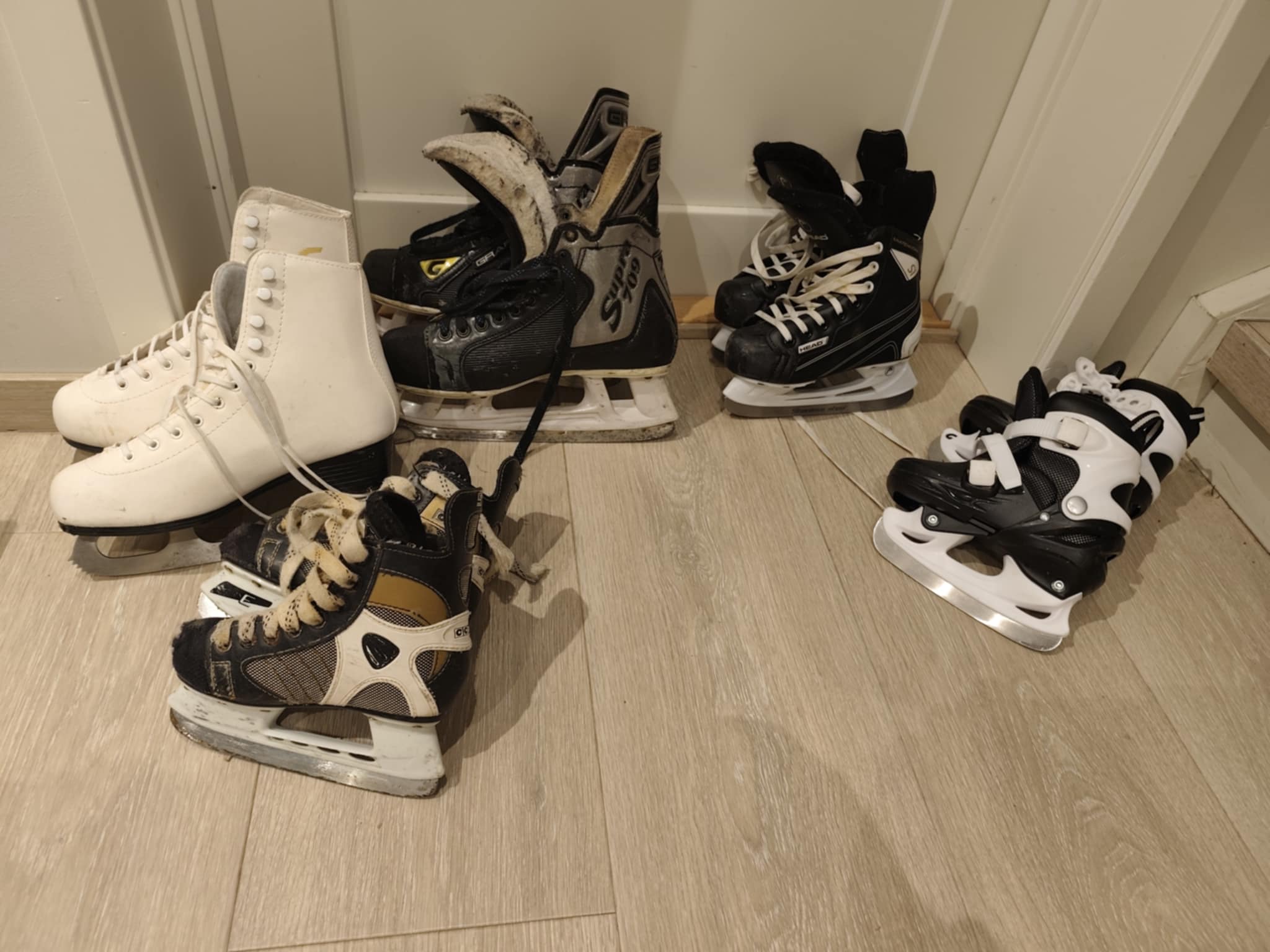 Justerbare skøyter str 27-31