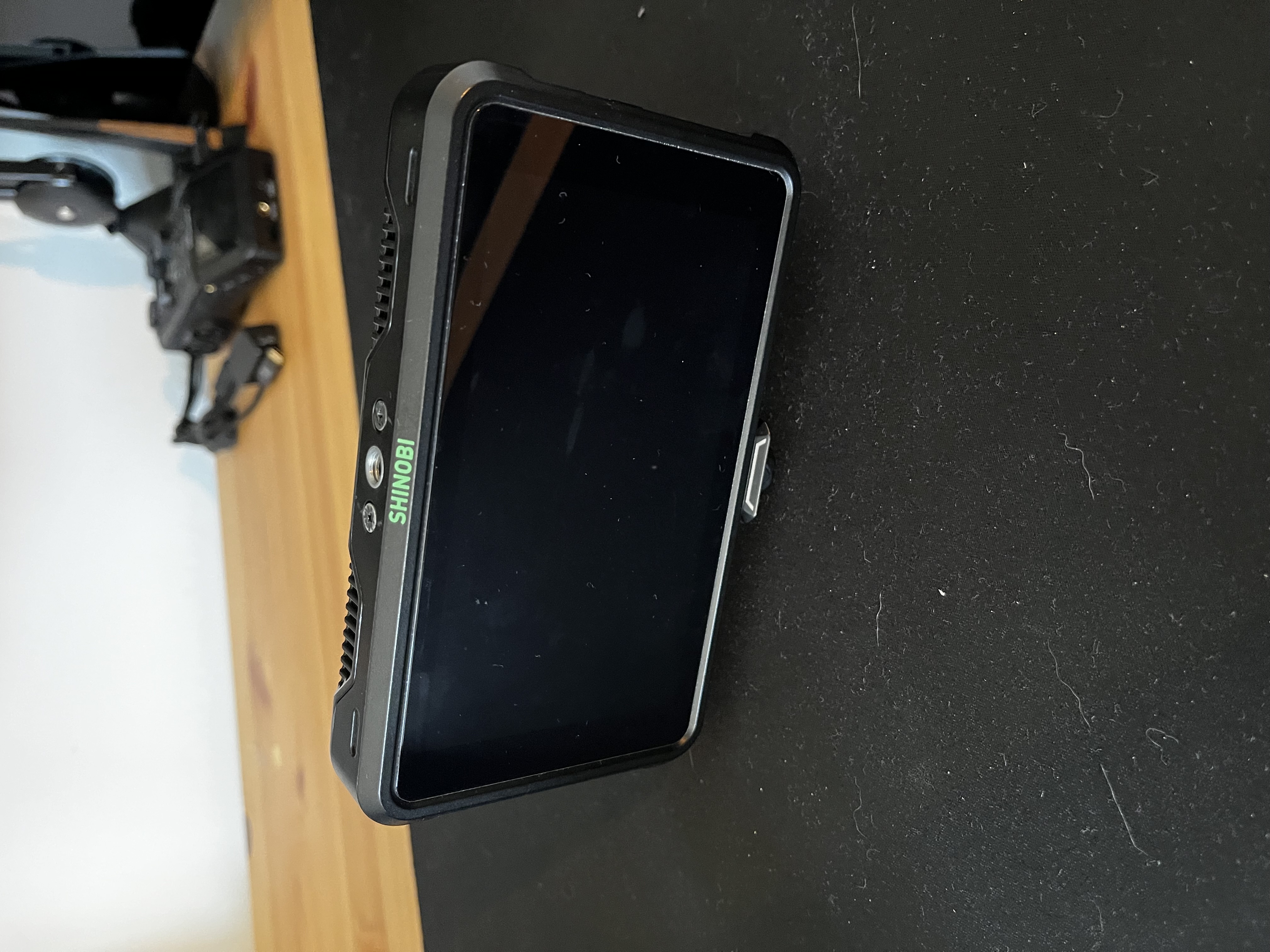 Atomos shinobi v1 - hdmi monitor 1000nits