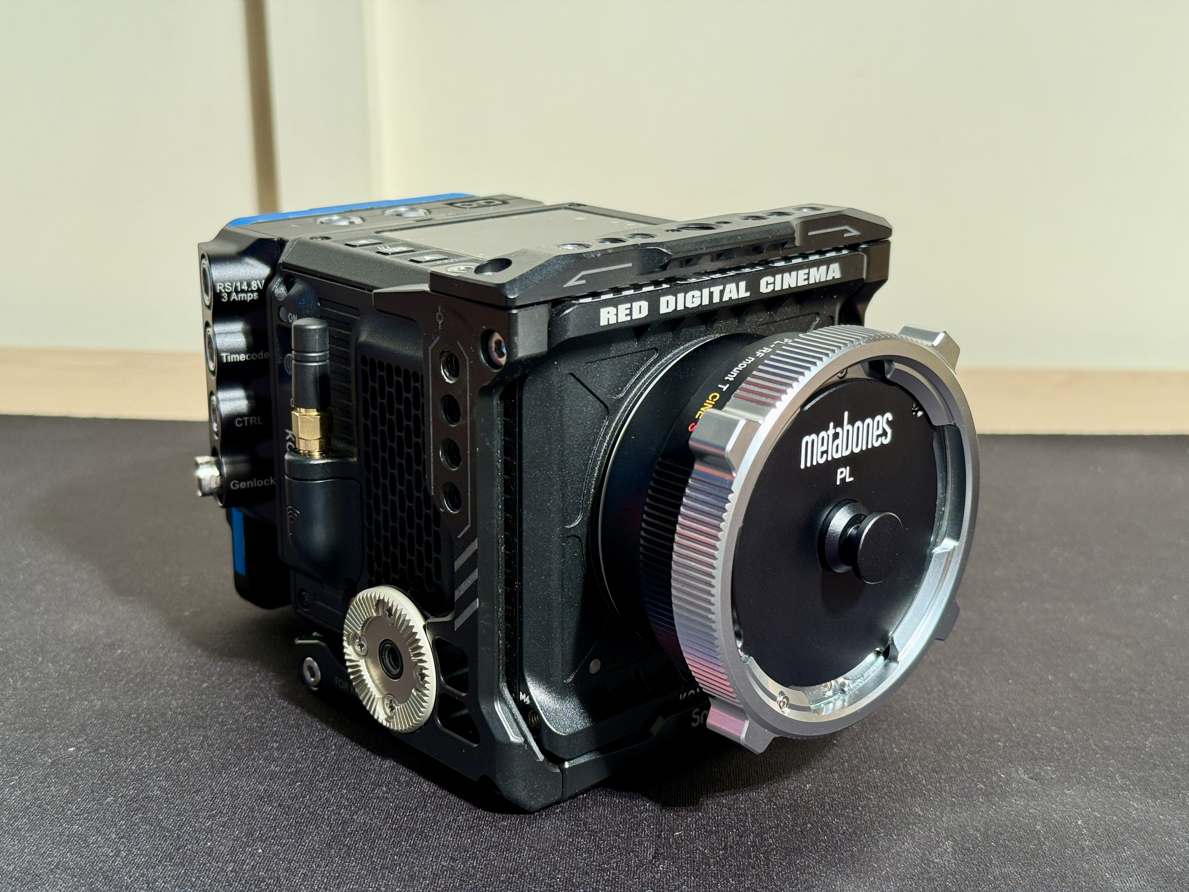 Red komodo 6k cinema camera production package (pl/rf options available)