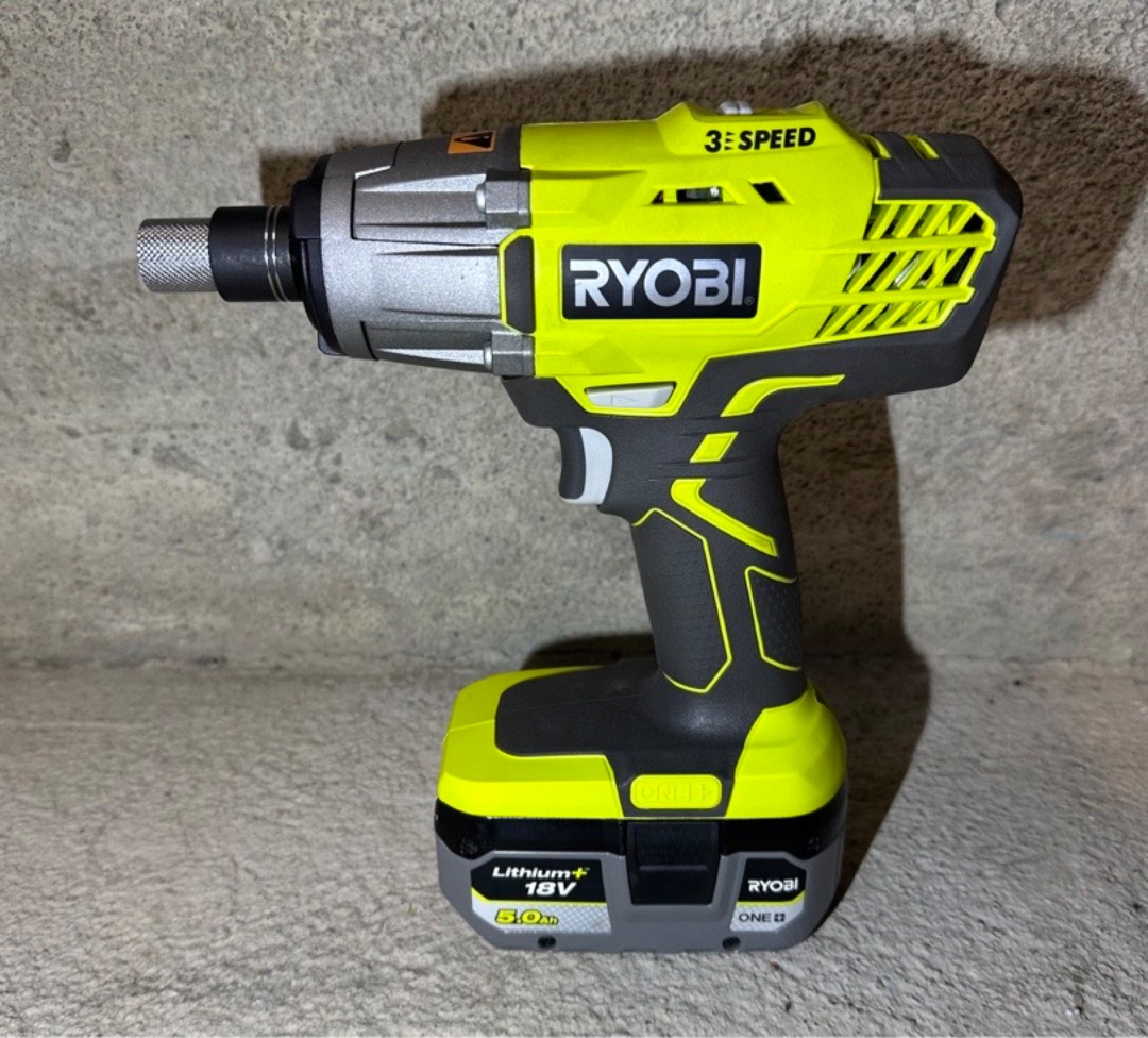Kraftig ryobi muttertrekker 