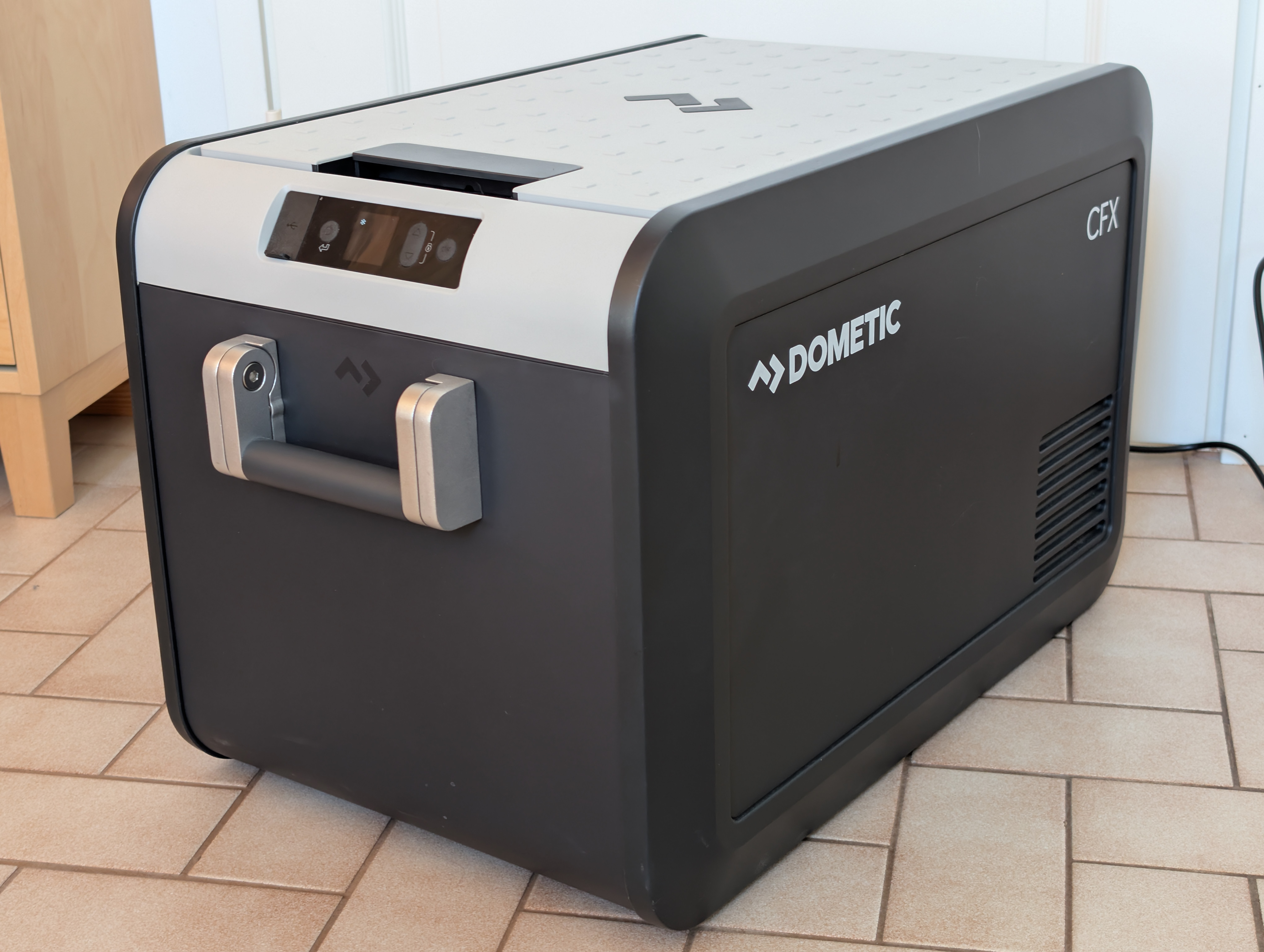 Dometic cfx3 35 matkajääkaappi/pakastin