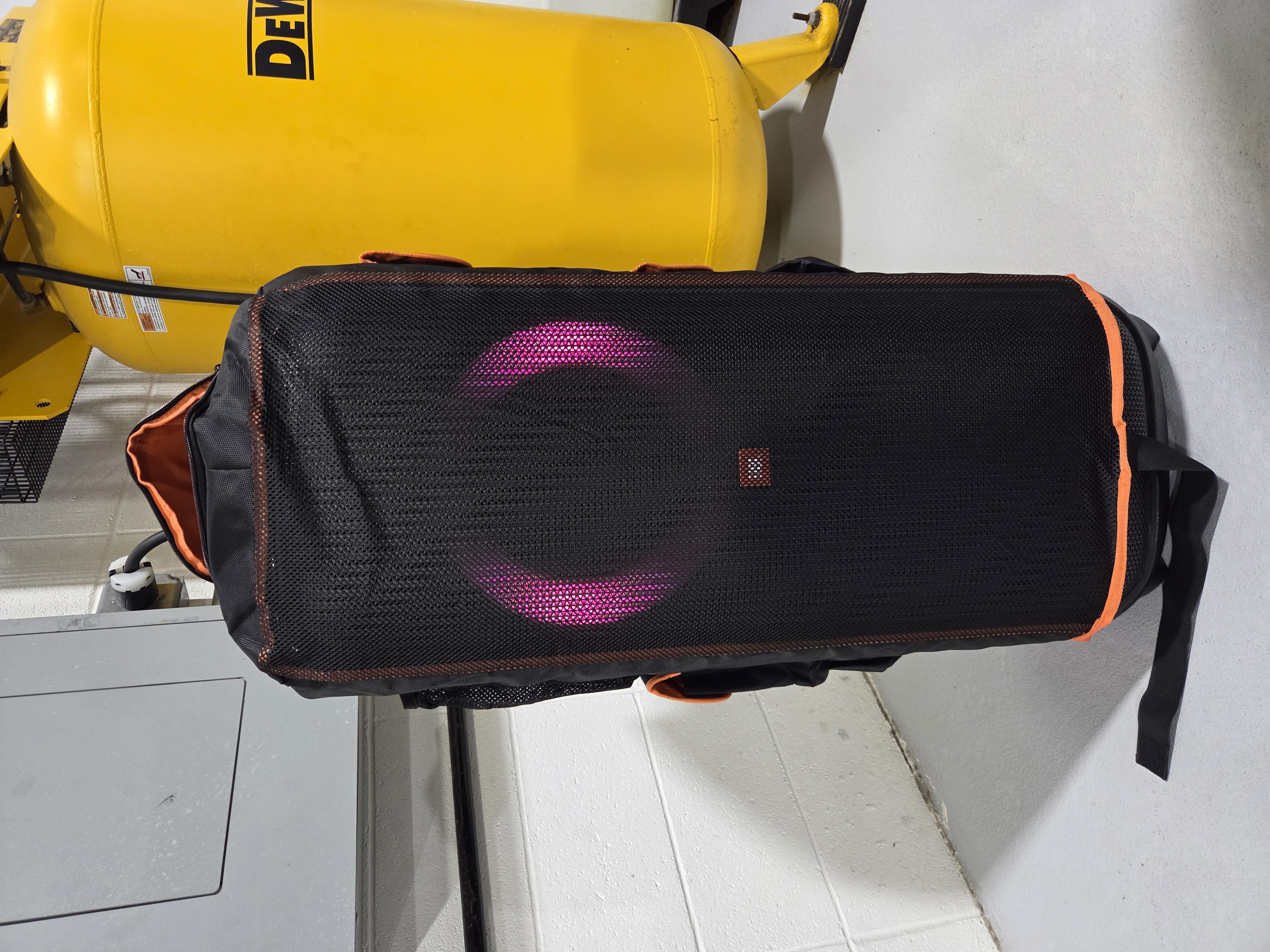Jbl partybox 710